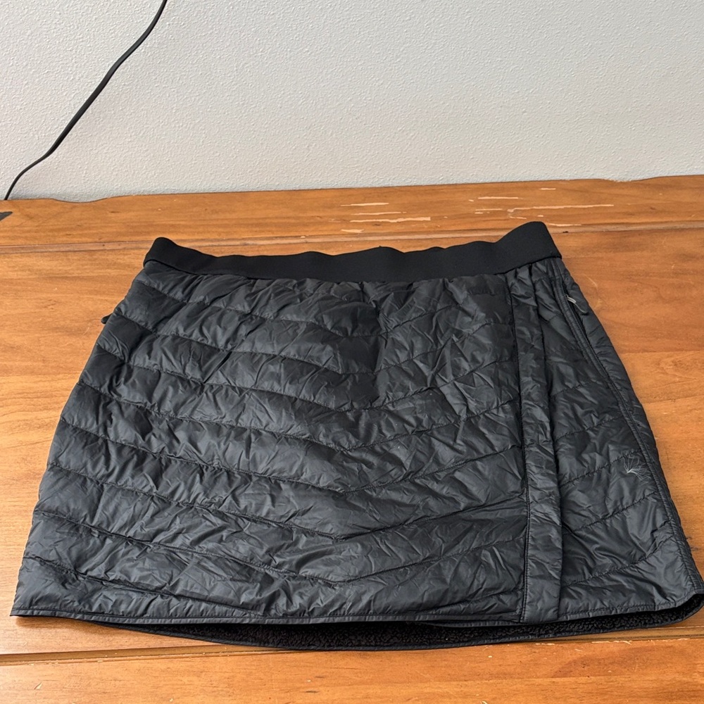 Black Adventure Quilted Mini Skirt XXL